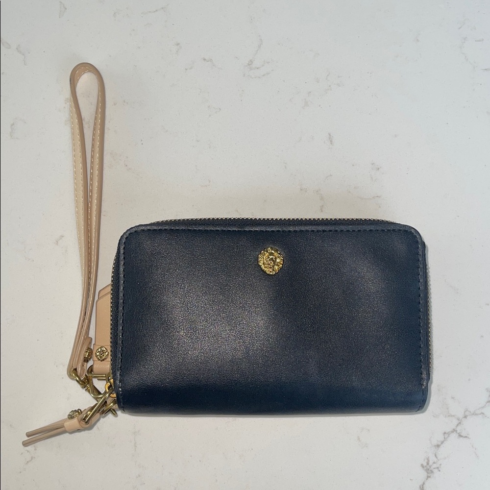 Black and Tan Leather Wristlet